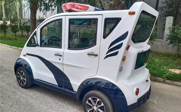 兴庆警用巡逻车